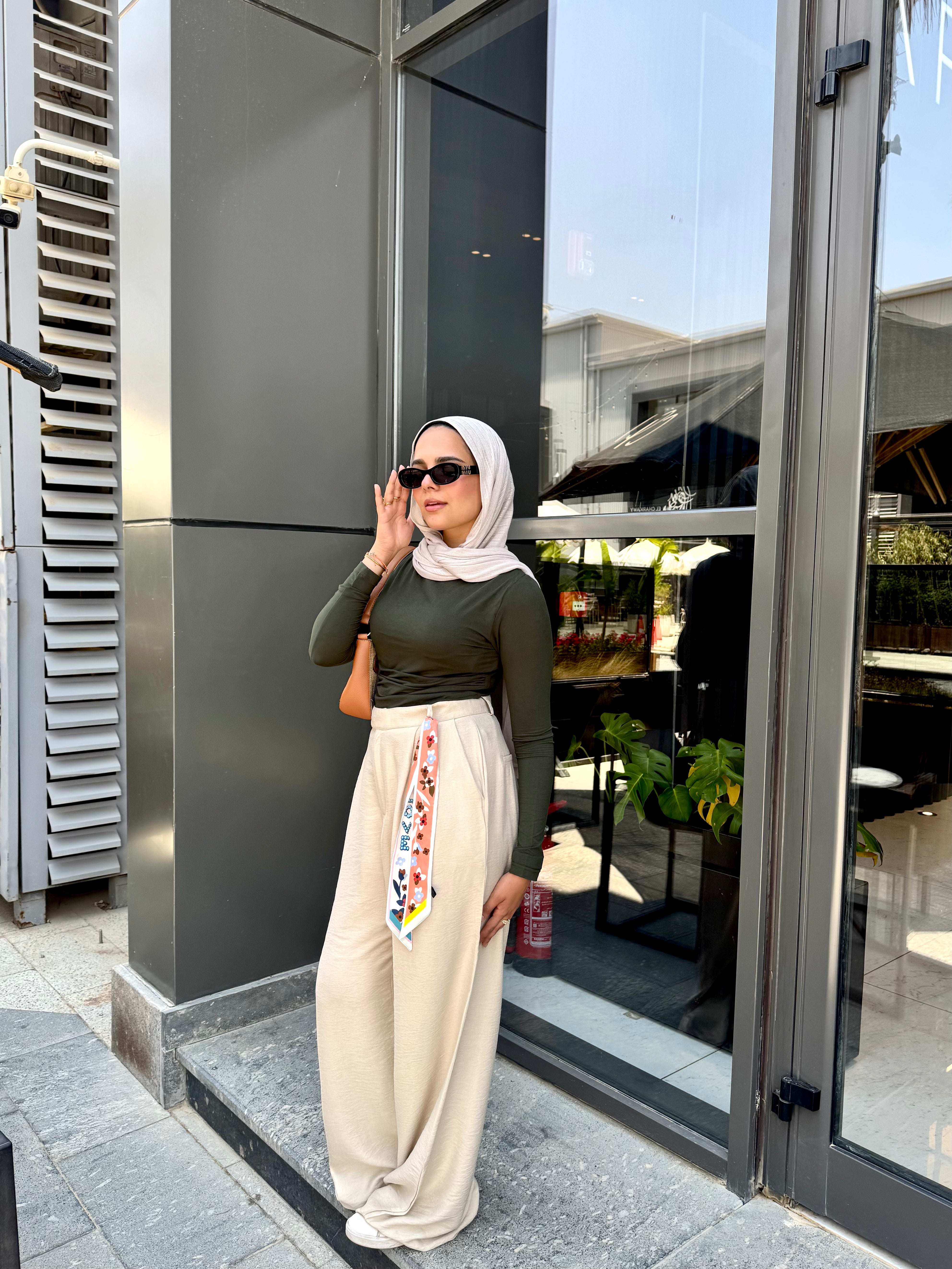 Pleated Linen Pants-Light Beige